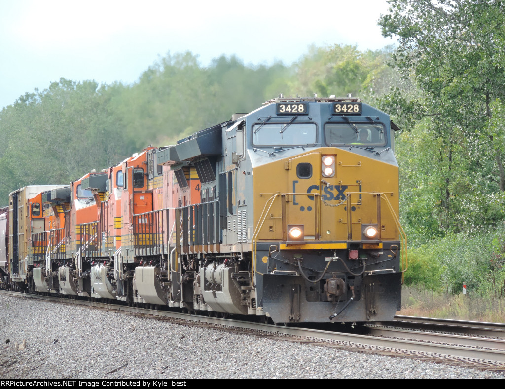 CSX 3428 on M368